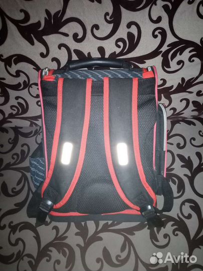 Школьный рюкзак