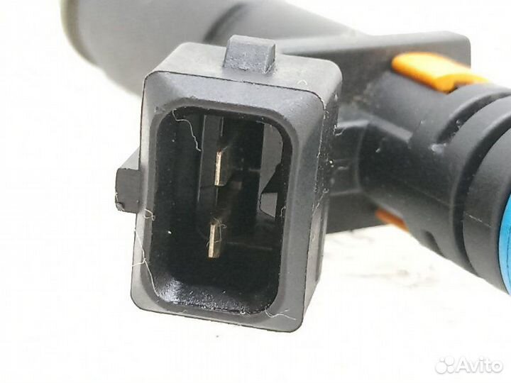 Форсунка топливная Chevrolet Cruze 1.8 F18D4 2011