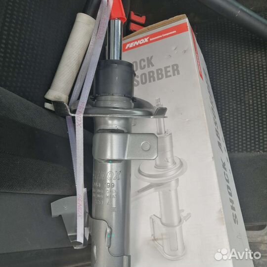 Передний амортизатор на ford focus 2, правый