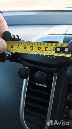 Держатель для телефона в машину