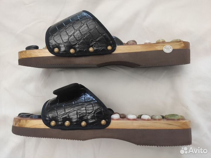 Тапочки из камня новые массажные 38-39
