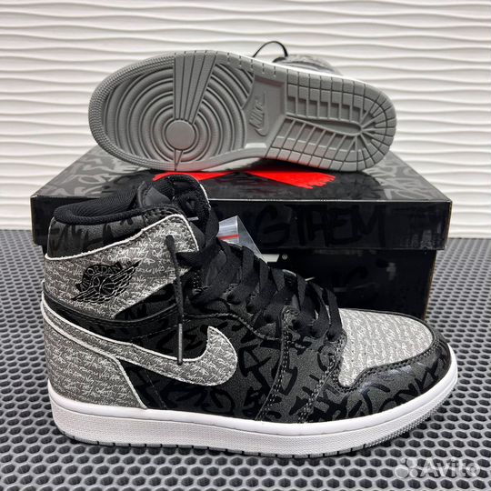 Nike AIR jordan 1 retro high OG rebellionaire