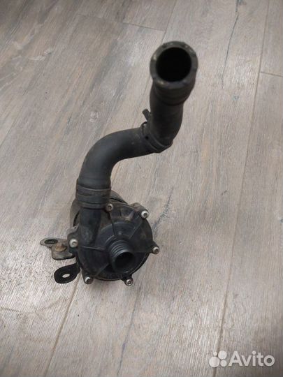 Помпа водяная Mercedes Gl 500 4Matic 166 278.928