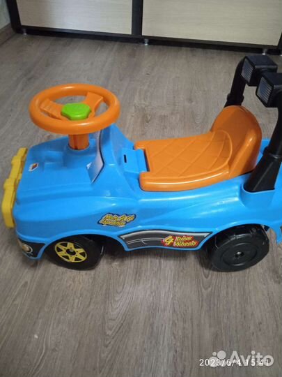 Машинка-каталка