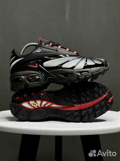 Кроссовки Nike Air Max Tn Plus black and red