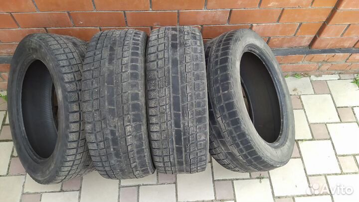 Yokohama Ice Guard IG55 215/55 R17