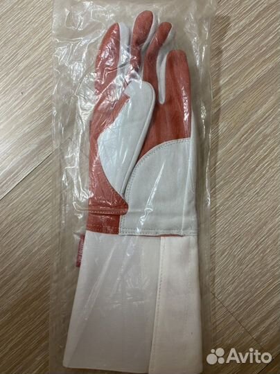 Перчатки для фехтования