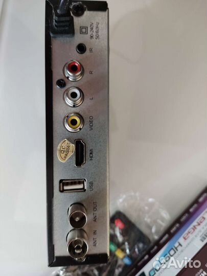 Цифровая тв приставка dvb t2 selenga HD950D б/у