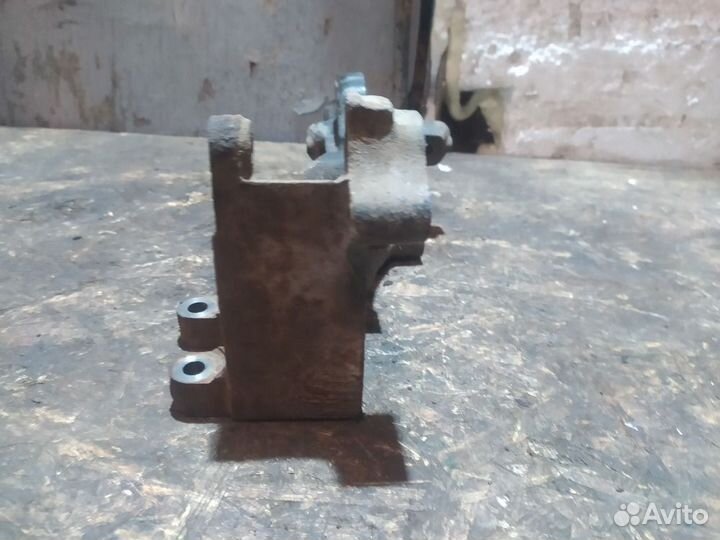 Кронштейн генератора Ford Mondeo I (1993—1996) 1, I, FD