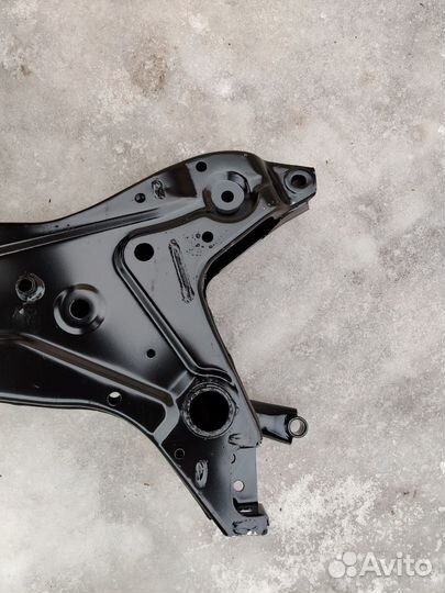 Подрамник Mitsubishi Lancer 10 передний