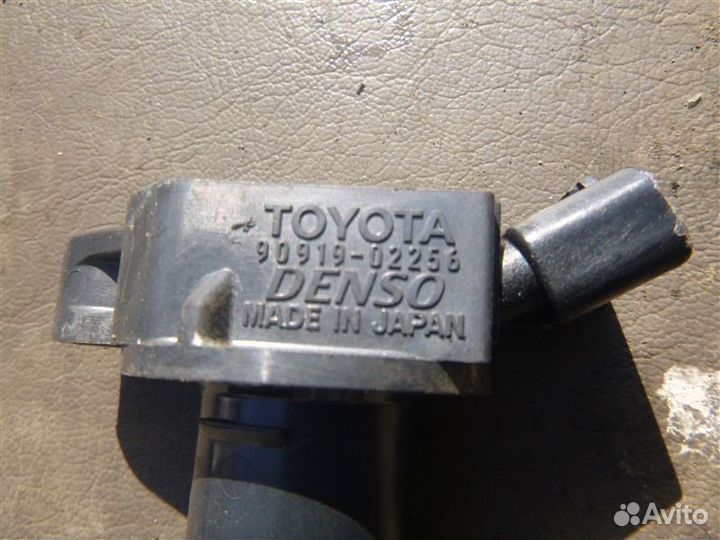 Катушка зажигания Lexus Ls600Hl UVF46 2urfse 2010