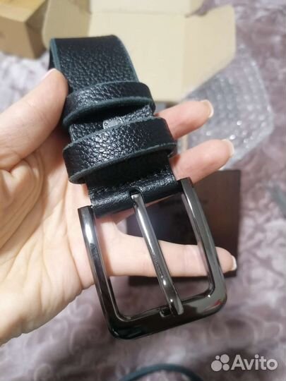 Кожаный ремень в подарочной деревянной коробке