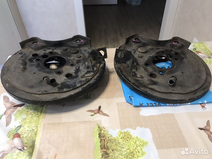 Задние тормозные пластины Лансер 9