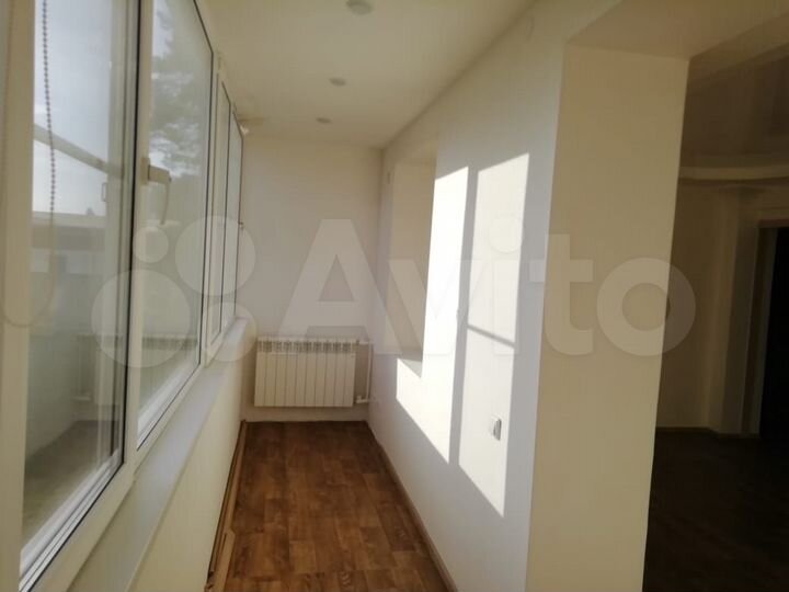 3-к. квартира, 70 м², 2/5 эт.