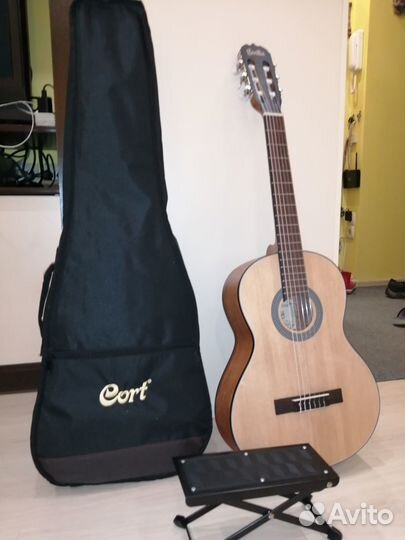 Акустическая гитара