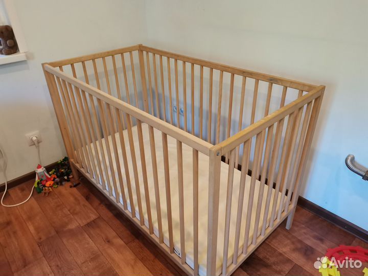 Детская кровать IKEA с матрасом