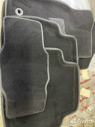 Крвры салона тойота камри v 70,ворсовые