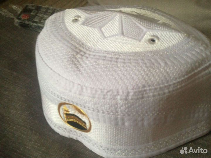 Тюбитейка белая с мичетью с двух сторон