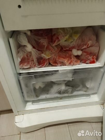 Холодильник бу indesit