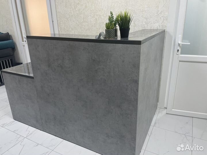 Стойка ресепшн лофт