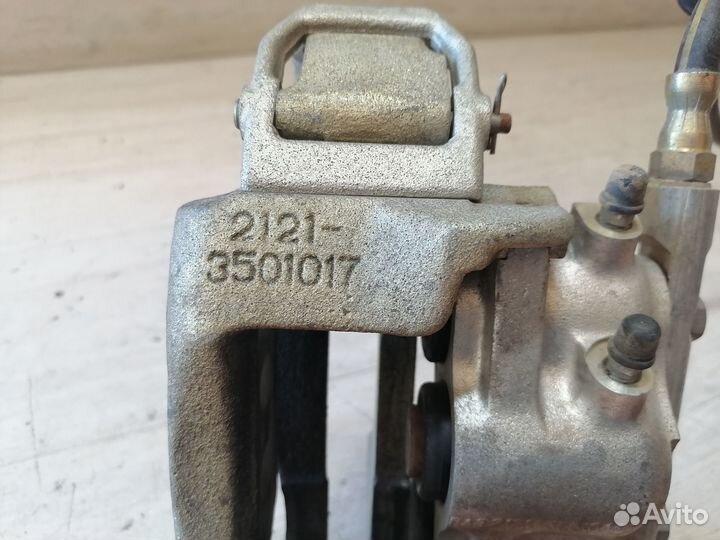 Суппорт правый Chevrolet Niva Шевроле Нива