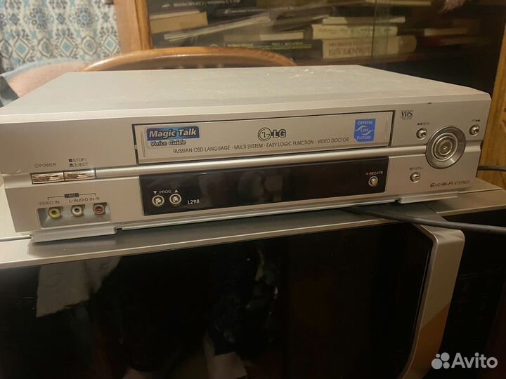 Видеомагнитофон LG