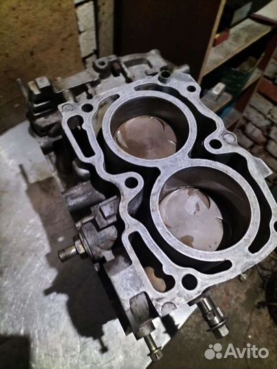 Двигатель ej208