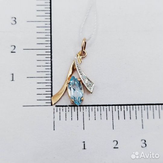 Золотая подвеска с бриллиантом