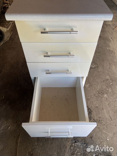 Продам кухонную тумбу