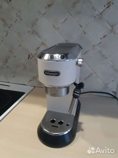 Кофеварка рожковая delonghi