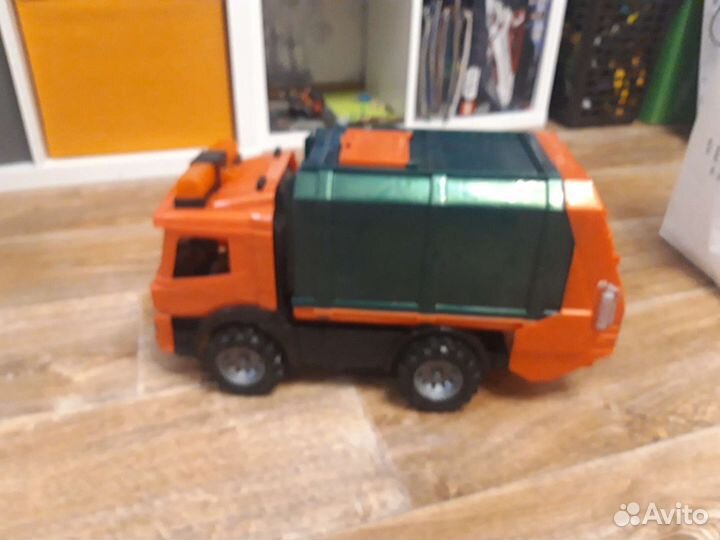 Игрушка грузовик