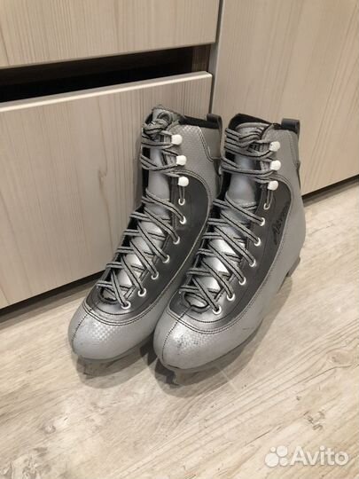 Коньки фигурные