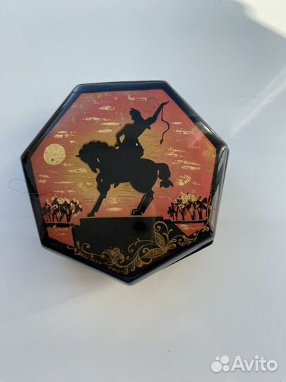 Шкатулка лаковая миниатюра 