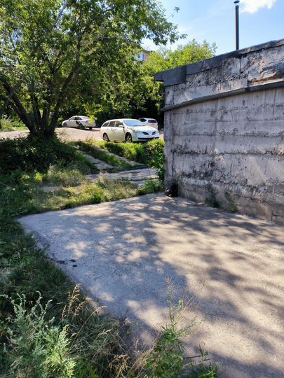 Гараж, > 30 м²