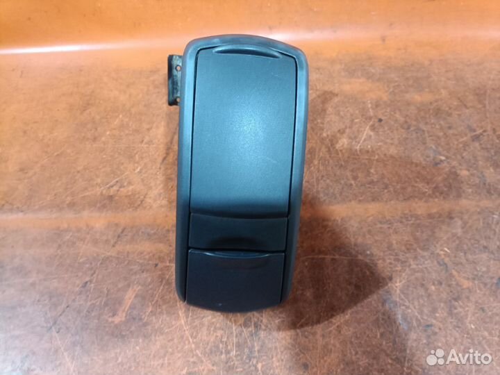 Бардачок на Toyota Vitz SCP90