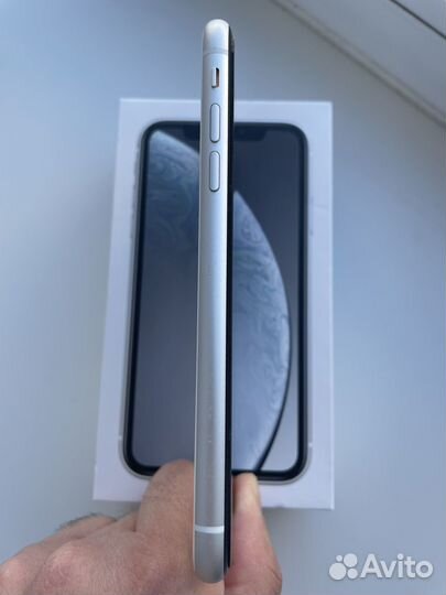 iPhone Xr, 64 ГБ