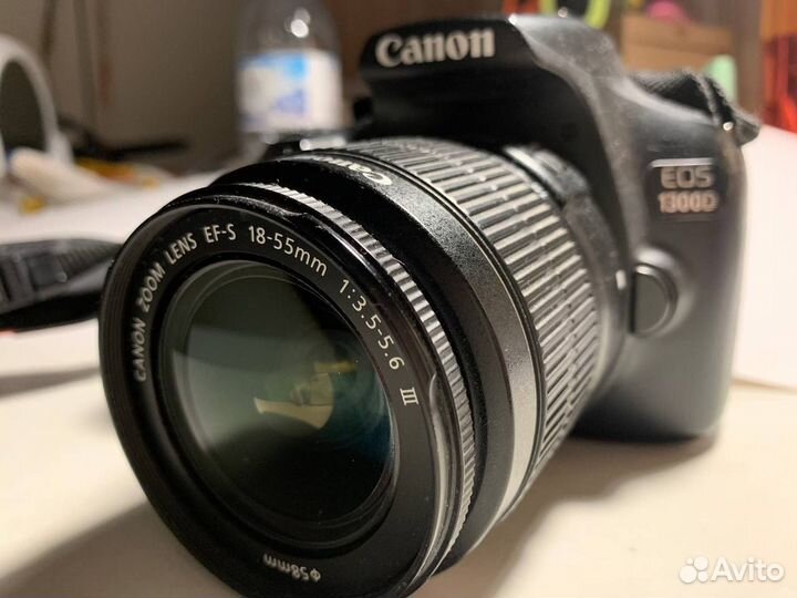 Зеркальный фотоаппарат canon