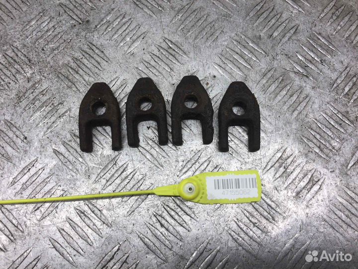 Скоба (кронштейн) крепления форсунки Renault Trafi