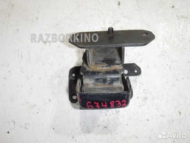 Опора двигателя 8972016710