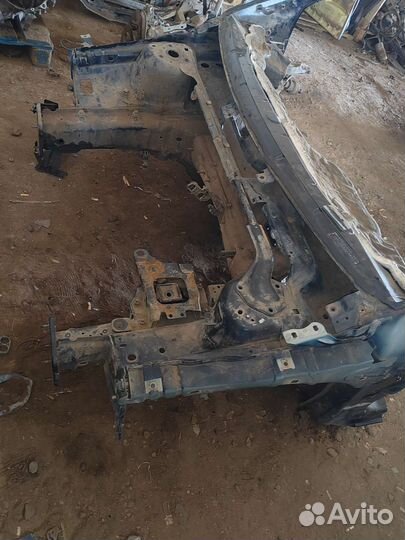 Передняя четверть Ford Focus II