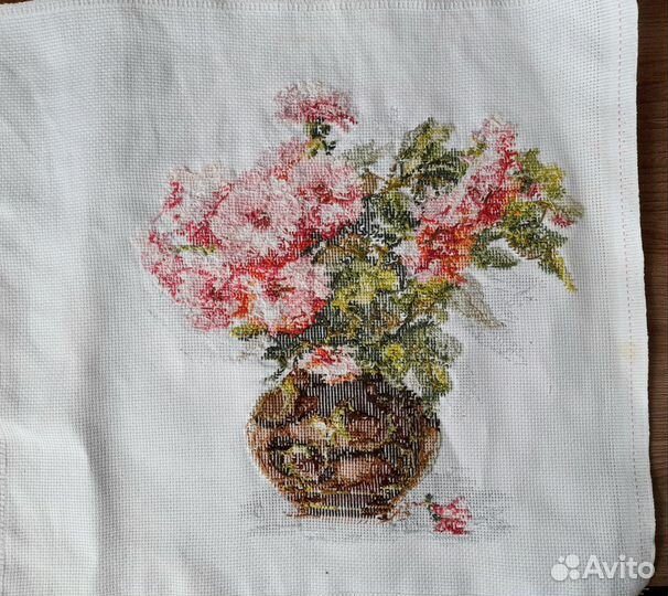 Готовая вышивка крестиком натюрморт