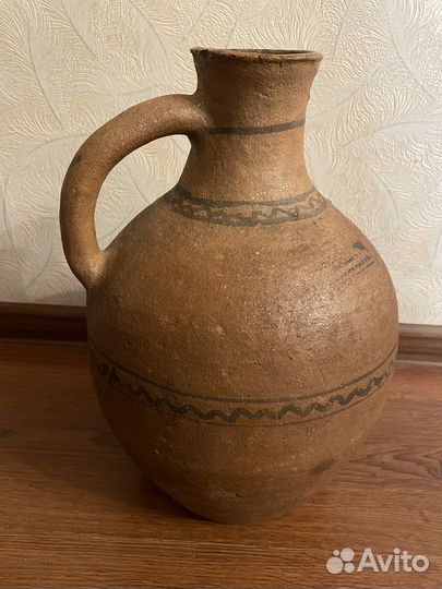 Глиняный кувшин большой