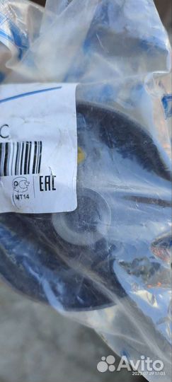 Подушка двигателя