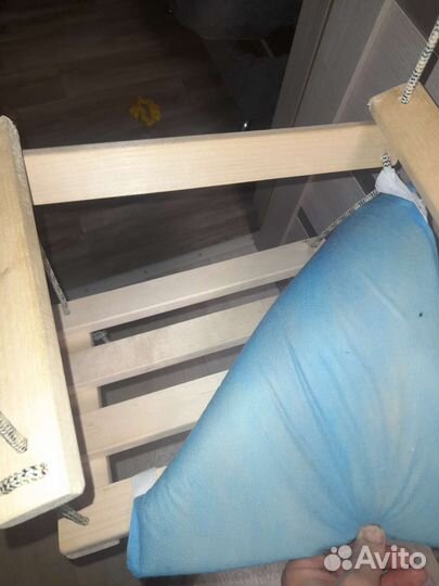 Детская качель подвесная