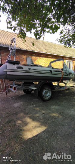 Моторная лодка