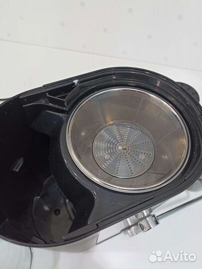 Соковыжималка центробежная