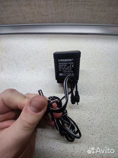 Блок питания универсальный Vanson VEL-168L
