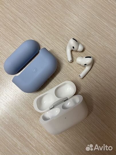 Беспроводные наушники apple airpods