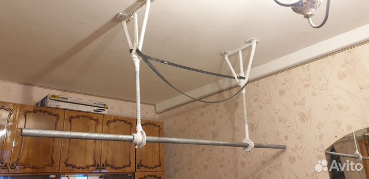 Турник потолочный