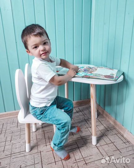 Детский стол и стульчик